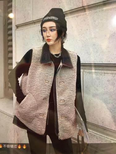 现货毛毛马甲，派克服，羽绒服，，女装马夹，88名店