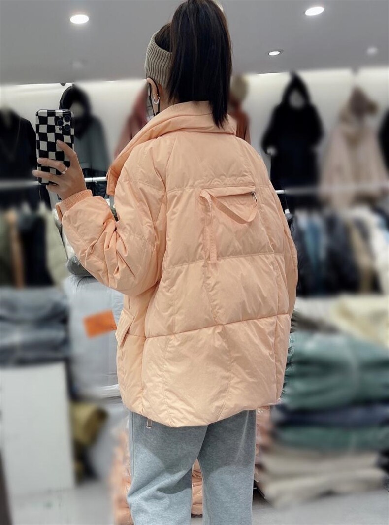 现货短款羽绒服四色两码，女装羽绒服，魅力布梵