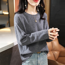 2025年秋季羊毛衫女士圆领针织毛衣长袖宽松保暖打底衫，女装羊毛衫，君贝羊绒