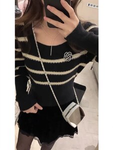 现货 春季新款 条纹方领毛衣图片