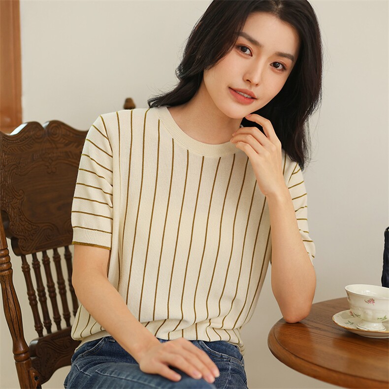 2025夏季新款圆领套头纯棉短袖T恤女士拼色竖条纹时尚百搭亲肤T恤,女装T恤,伊绒腾羊绒