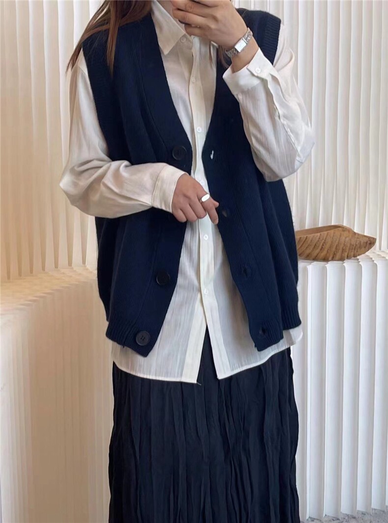 无袖针织开衫女春秋新款时尚V领显瘦背心外搭叠穿上衣,女装马甲,纳慈羊绒
