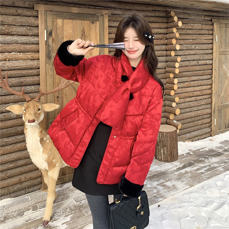 新中式红色羽绒服女2026冬季新款短款圆领围脖收腰外套时尚保暖,女装羽绒服,2C159