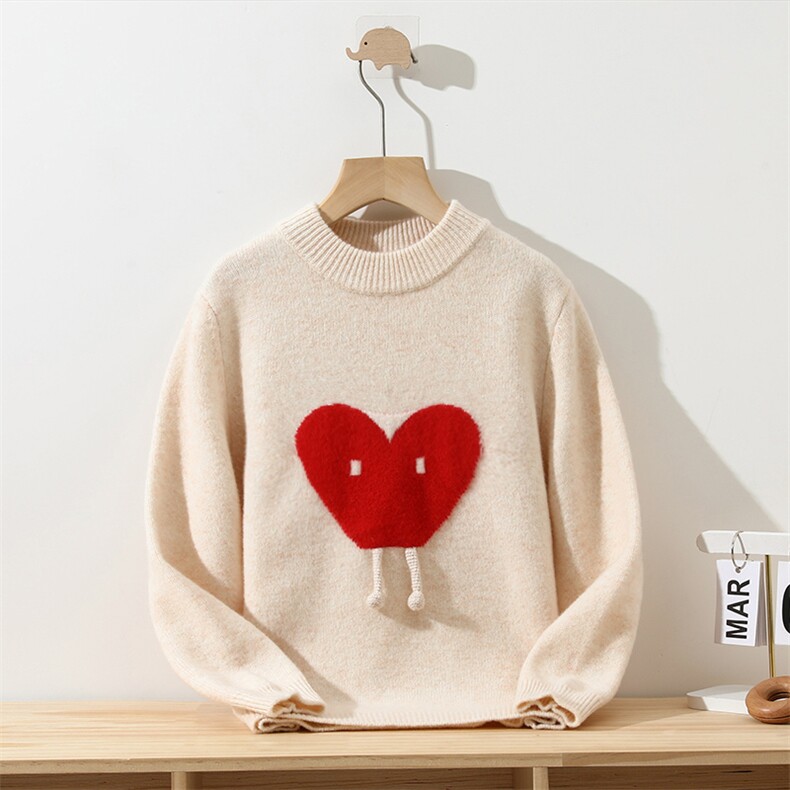 新款爱心刺绣保暖童装，童装儿童羊毛衫，冰晶童装