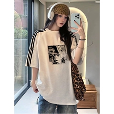 抖音得物品质二开240克宽松纯棉美式潮牌印花三条杠中性风短袖T恤，男装T恤，电商A486