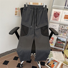 深灰色