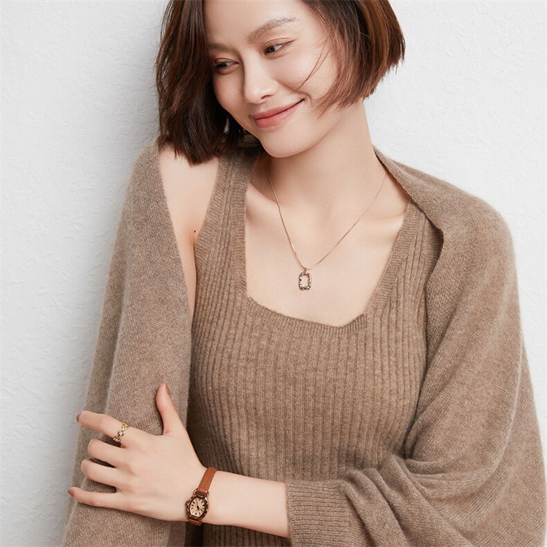 蝙蝠袖开衫V领2024年秋季时尚气质简约羊毛针织披肩,女装羊毛衫,暖圣羊羊绒