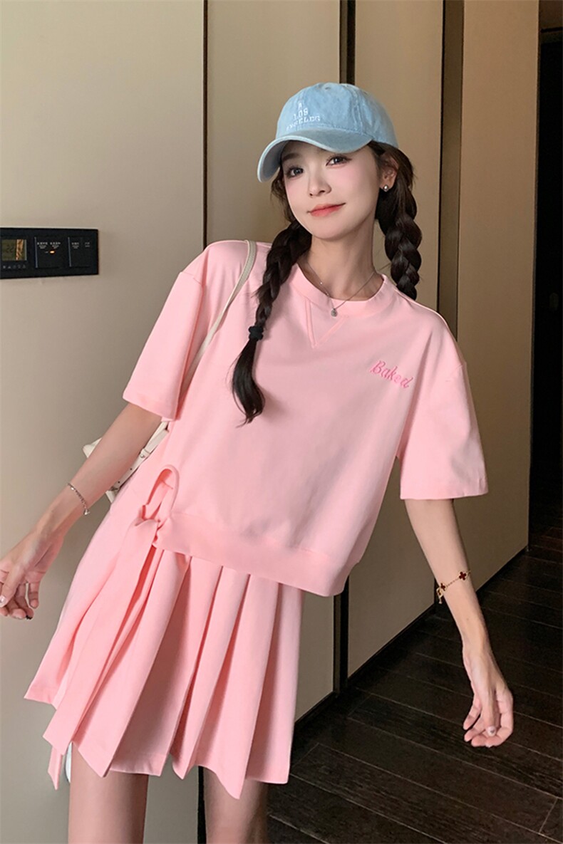 粉色设计感网红卫衣套装女夏季新款小个子学院风减龄百褶裙两件套,女装套装/套裙,2C052