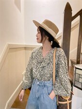 现货春季新款花边领碎花衬衣，其它，单井 Single Well