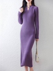 2025秋款韩系小清新V领长袖针织连衣裙女高级感显身材包臀毛衣裙，女装连衣裙，暖绒情旗舰店