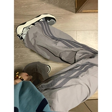 灰色
