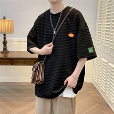 黑色