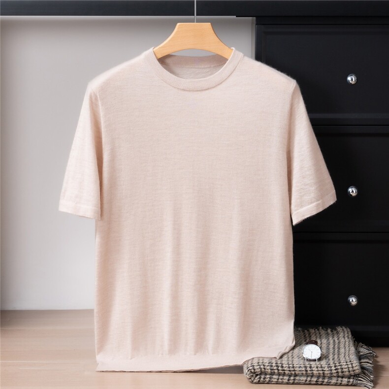 2025年秋季不连帽常规款圆领宽松型短袖，男装T恤，戎禾素