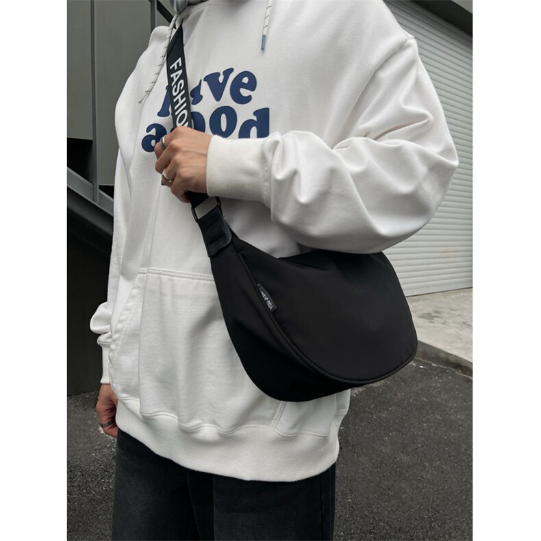 潮酷黑色大容量斜挎单肩包潮男PU手提包FC80-P45,女包手腕包,星座1501