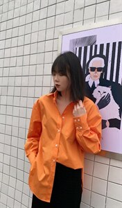 时尚大版衬衣：现货图片