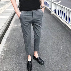 灰色