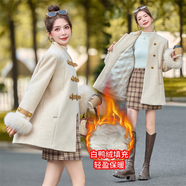 小香风毛呢羽绒服女2024冬新款狐狸毛中长款白鸭绒内胆呢大衣外套，女装羽绒服，雅静靓衣
