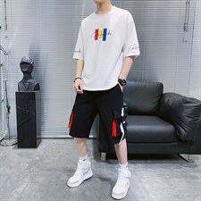 白色