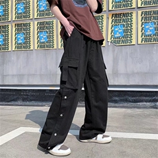 黑色