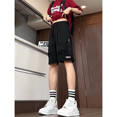 黑色