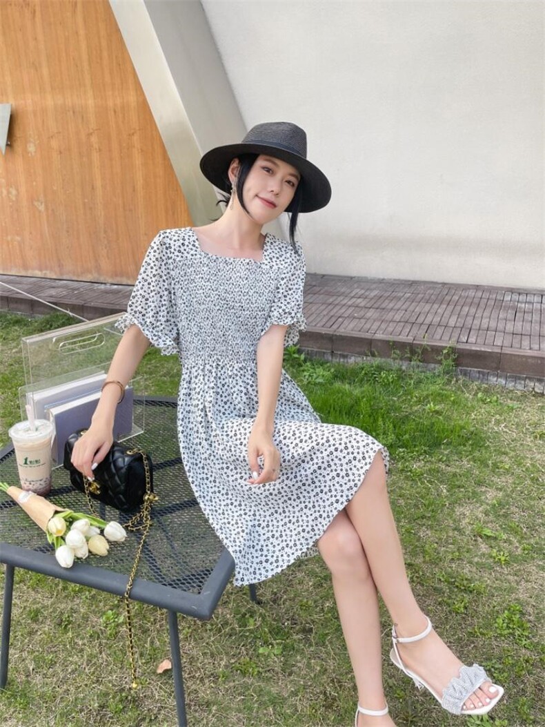 小碎花中长连衣裙，女装连衣裙，百变诱惑(6F)