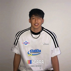 白色