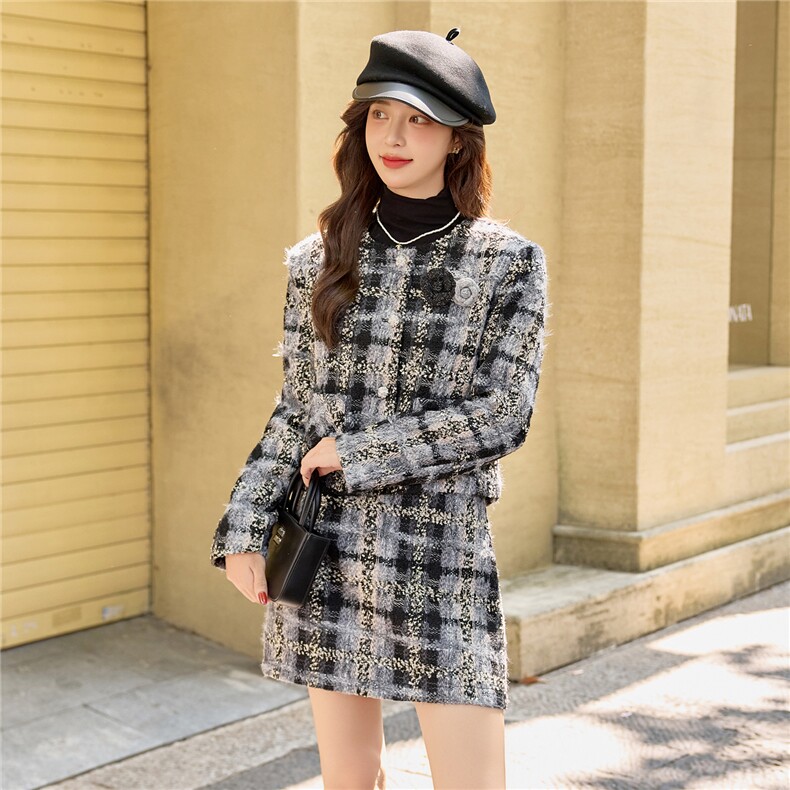 【bao款主推现货】2025冬装新款格纹套装配胸花含30羊毛90白鸭绒,女装套装/套裙,雅静靓衣