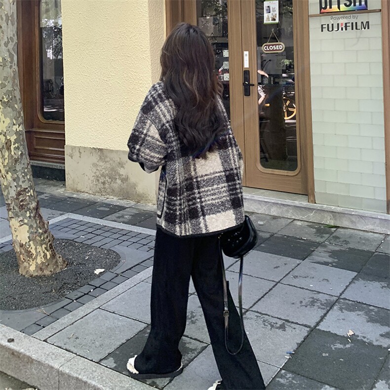 复古格纹毛呢外套女2025秋温柔小香风宽松牛角扣超好看短款呢大衣,女装短外套,2C269