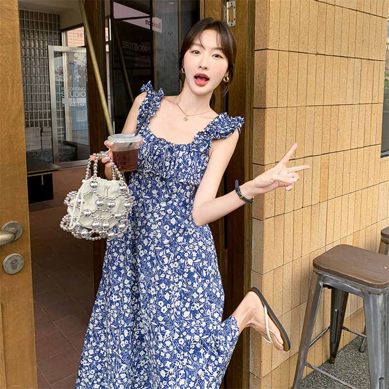 法式复古碎花飞飞袖连衣裙女夏季2025新款少女感减龄小个子吊带裙,女装连衣裙,2C081