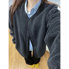 深灰色