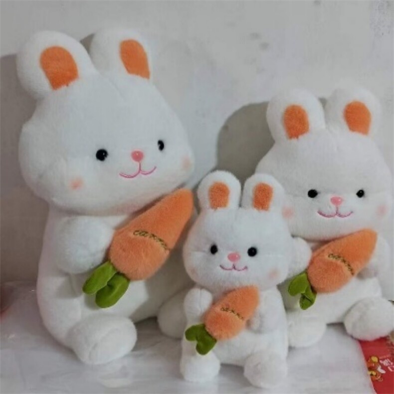 胡萝卜兔，三人行毛绒玩具