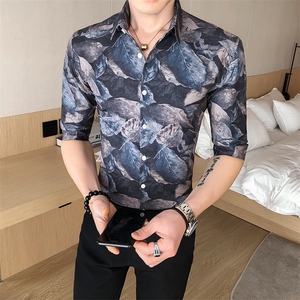 235-P55 2025新款英伦韩版中袖衬衫男个性帅气青年印花衬衣图片