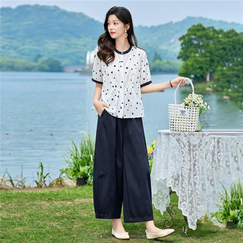 2026年夏季刺绣撞色衬衫裤子两件套套装,女装套装/套裙,依路服饰