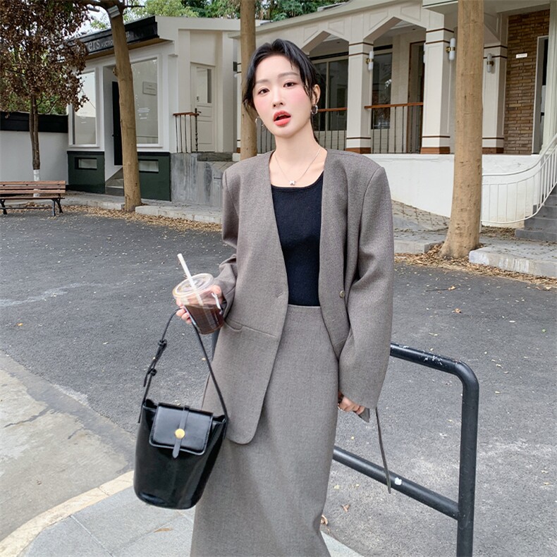 高级感气质套装女秋季2025新款宽松时尚V领西装外套半身裙两件套,女装套装/套裙,2C108