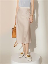 仿酸酸前小开叉半裙。，女装半身裙，贝纳拉