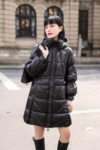 90绒羽绒服，女装羽绒服，娇姿百合