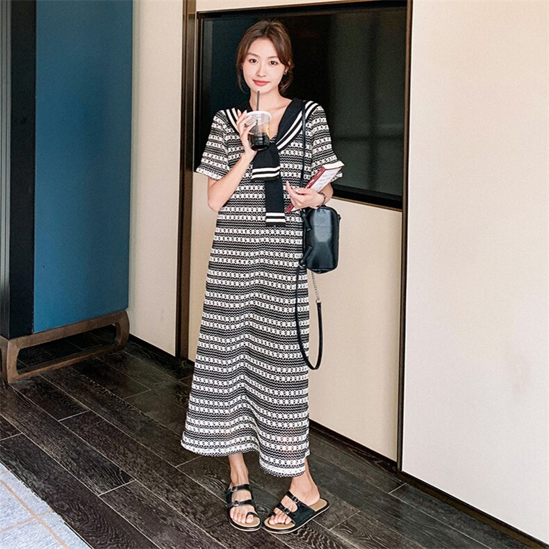 独特漂亮海军领条纹针织连衣裙女夏2025超火好看宽松休闲减龄长裙,女装连衣裙,2D078