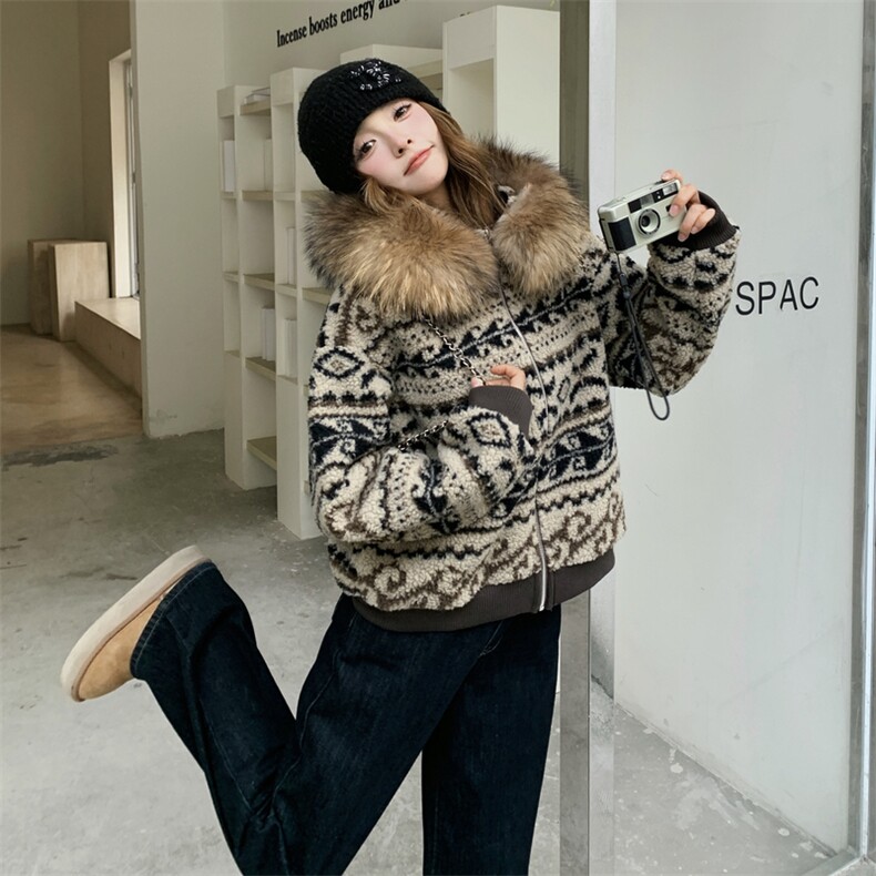 新款主推费尔岛真大毛领皮毛一体2690-P235-K358,女装短外套,2C129