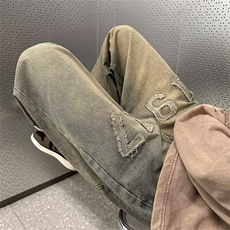 黄泥色