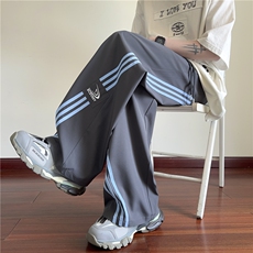 灰色
