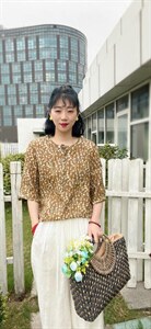 纯苎连衣裙小衫裤子裙子衬衣
时尚风
风淑女风休闲风图片
