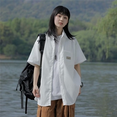 白色