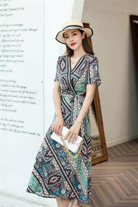 碎花连衣裙图片