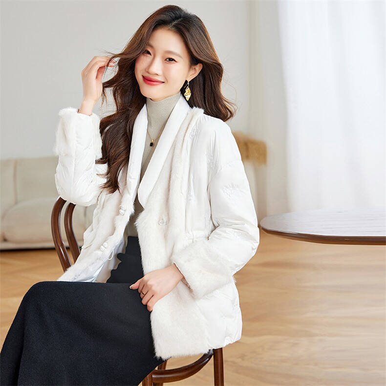 新中式羽绒服女2024新款冬季女款白色女士刺绣白鸭绒皮草外套,女装羽绒服,浙宝281