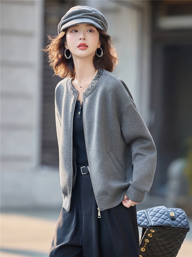 休闲风亮片刺绣圆领棒球服外套女2025秋季新款小个子百搭夹克上衣,女装短外套,沁沁公主