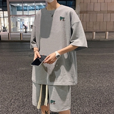 灰色