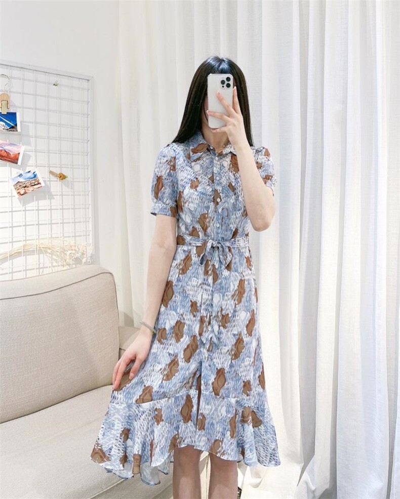 DINOBIENS【现货】夏季新款定制复古花连衣裙，女装连衣裙，迪诺比亚