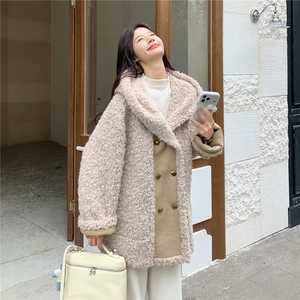 韩版减龄氛围感皮毛一体羊羔毛上衣女2025秋冬季新款显瘦百搭外套图片