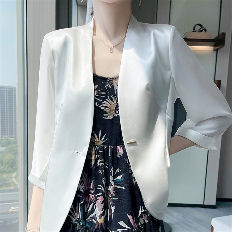 一粒扣西装外套高级感气质七分袖修身白西服女显瘦小个子外套上衣,女装短外套,圣丽羊绒