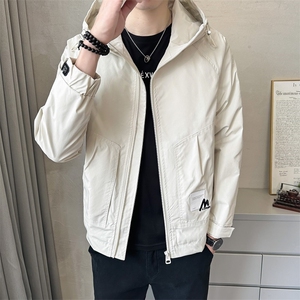 2308 P105春秋连帽夹克冲风衣男士贴标小外套图片
